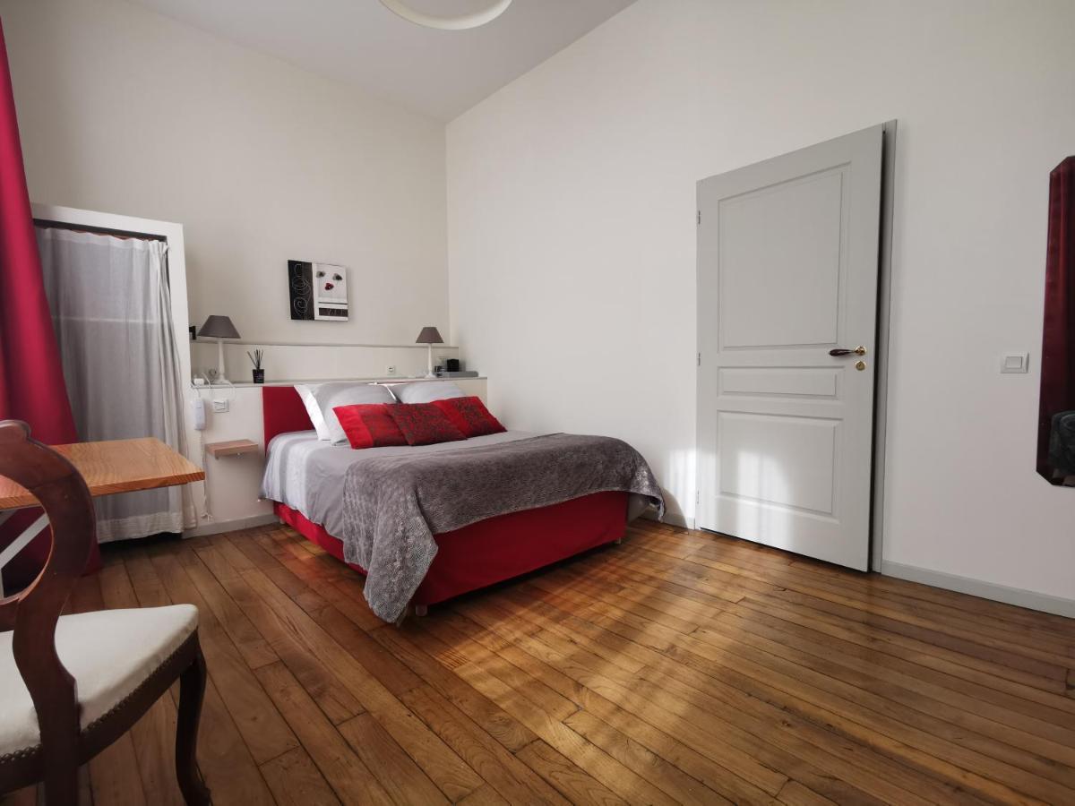 Le St Vincent Hotel Roquefort  Buitenkant foto