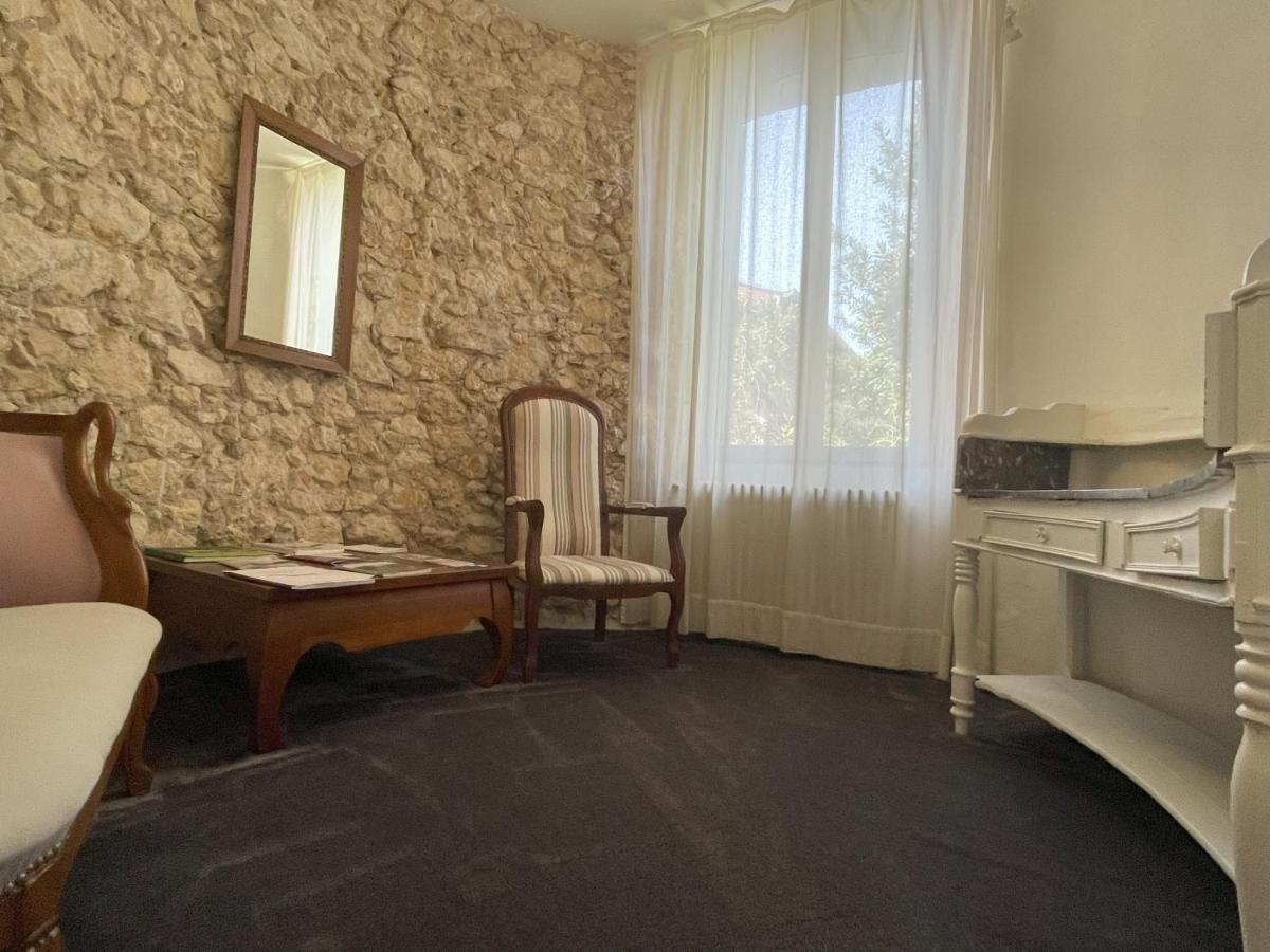 Le St Vincent Hotel Roquefort  Buitenkant foto