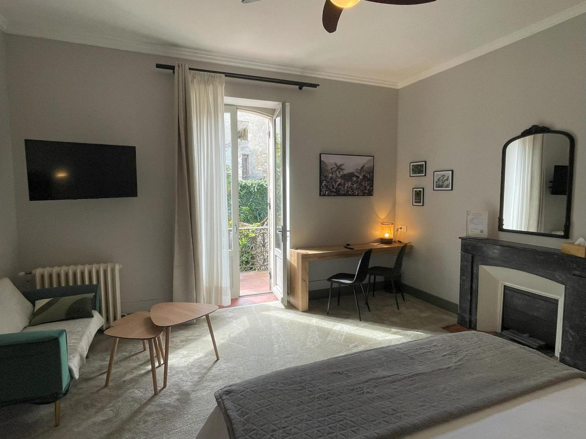 Le St Vincent Hotel Roquefort  Buitenkant foto
