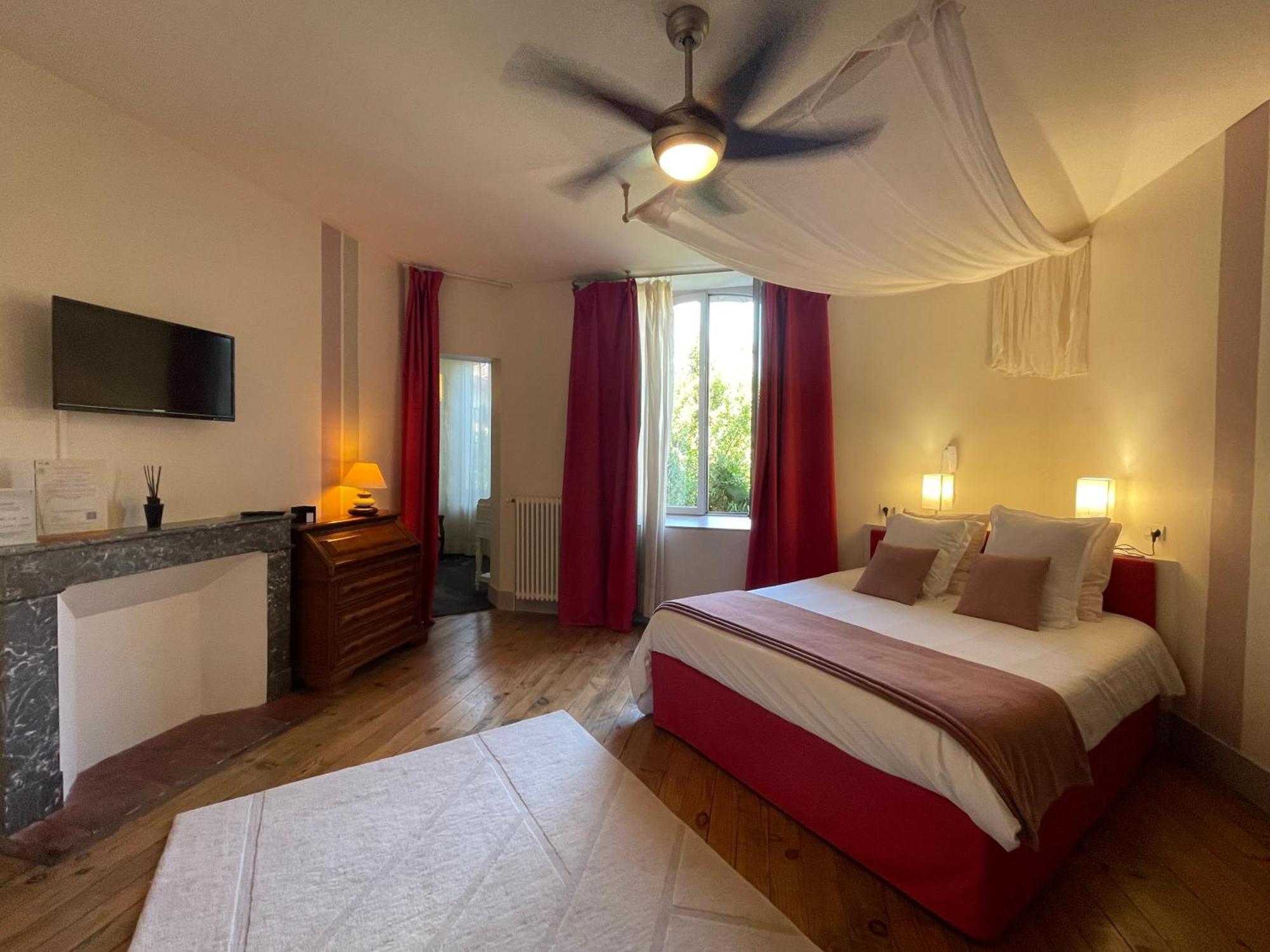 Le St Vincent Hotel Roquefort  Buitenkant foto